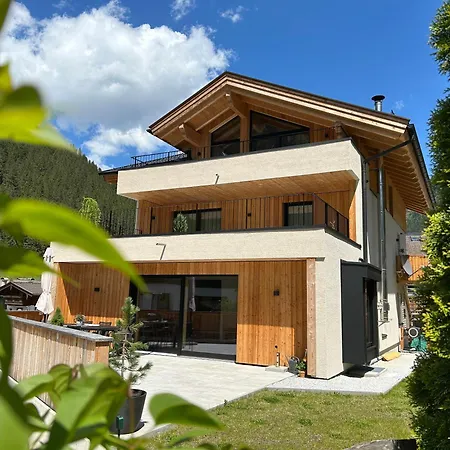 Stubaier Bergnest 公寓 *